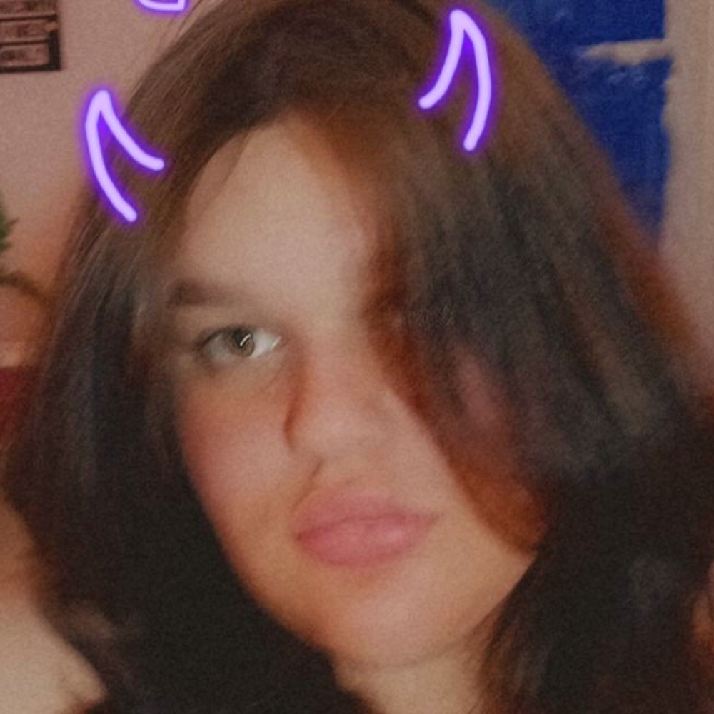 Meet your Posher, Cassandra